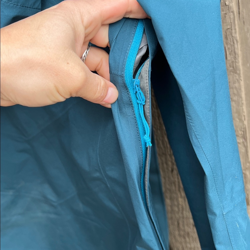 Women's Outdoor Research Aspire Jacket - Picture 9 of 11
